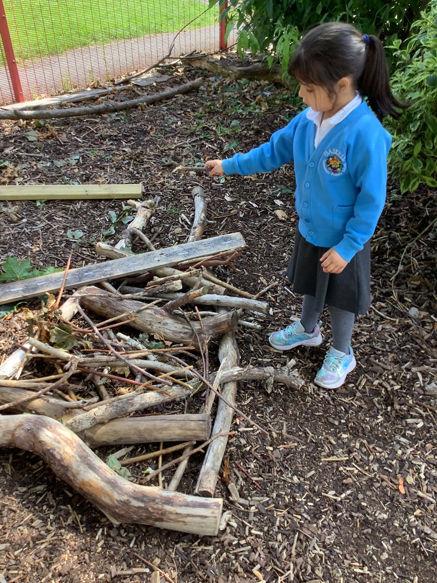 Gaskell EYFS (@gaskelleyfs) on Twitter photo EYFS are learning about homes, houses and buildings. They had fun building a nest for a bird! <a href="/GaskellDt/">Gaskell DT</a> <a href="/GaskellPrimary/">Gaskell Primary School</a> EYFS are learning about homes, houses and buildings. They had fun building a nest for a bird! <a href="/GaskellDt/">Gaskell DT</a> <a href="/GaskellPrimary/">Gaskell Primary School</a>