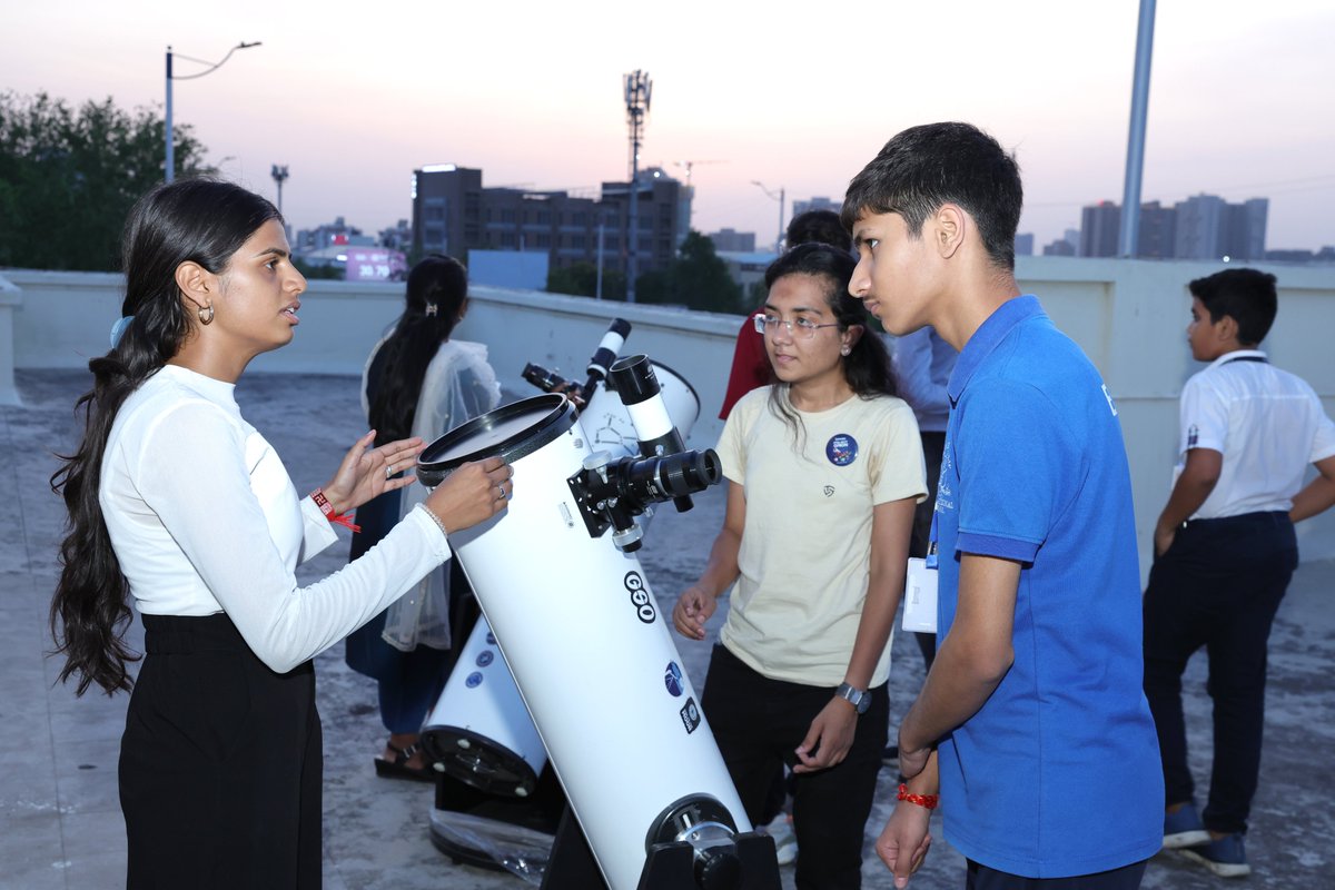 Beyond Earth: India-U.S. Space Applications workshop by <a href="/IUSSTF/">IUSSTF_USISTEF</a>, American Center &amp; @GenexSpace at <a href="/isro/">ISRO</a>'s SAC Ahmedabad on June 11, 2025, inspired young minds with hands-on learning, expert sessions, insights into future space tech like #NISAR &amp; DIY satellite stations! #SELC