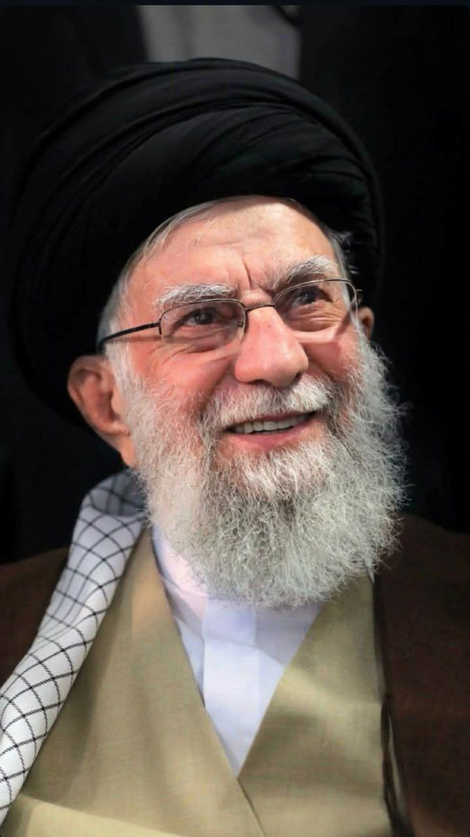 عاجـــل : سيتم بث رسالة المرشد الأعلى السيد علي الخامنئي إلى الأمة الإيرانية عبر التلفزيون بعد دقائق قليلة.