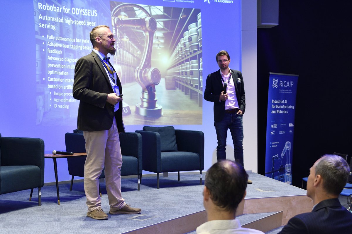 CIIRCCTU's tweet image. Tech dating na CIIRC ČVUT!
Desítky firem, 23 interaktivních stanovišť ⚙️, 1-1 konzultace 🧠, panelová diskuze 💬 i Open Innovation Breakfast ☕ – tak jsme propojili výzkum a průmysl pod jednou střechou.
@NCP4.0, @RICAIP_EU, @EDIH CTU, @AI-MATTERS a @ EIT Manufacturing