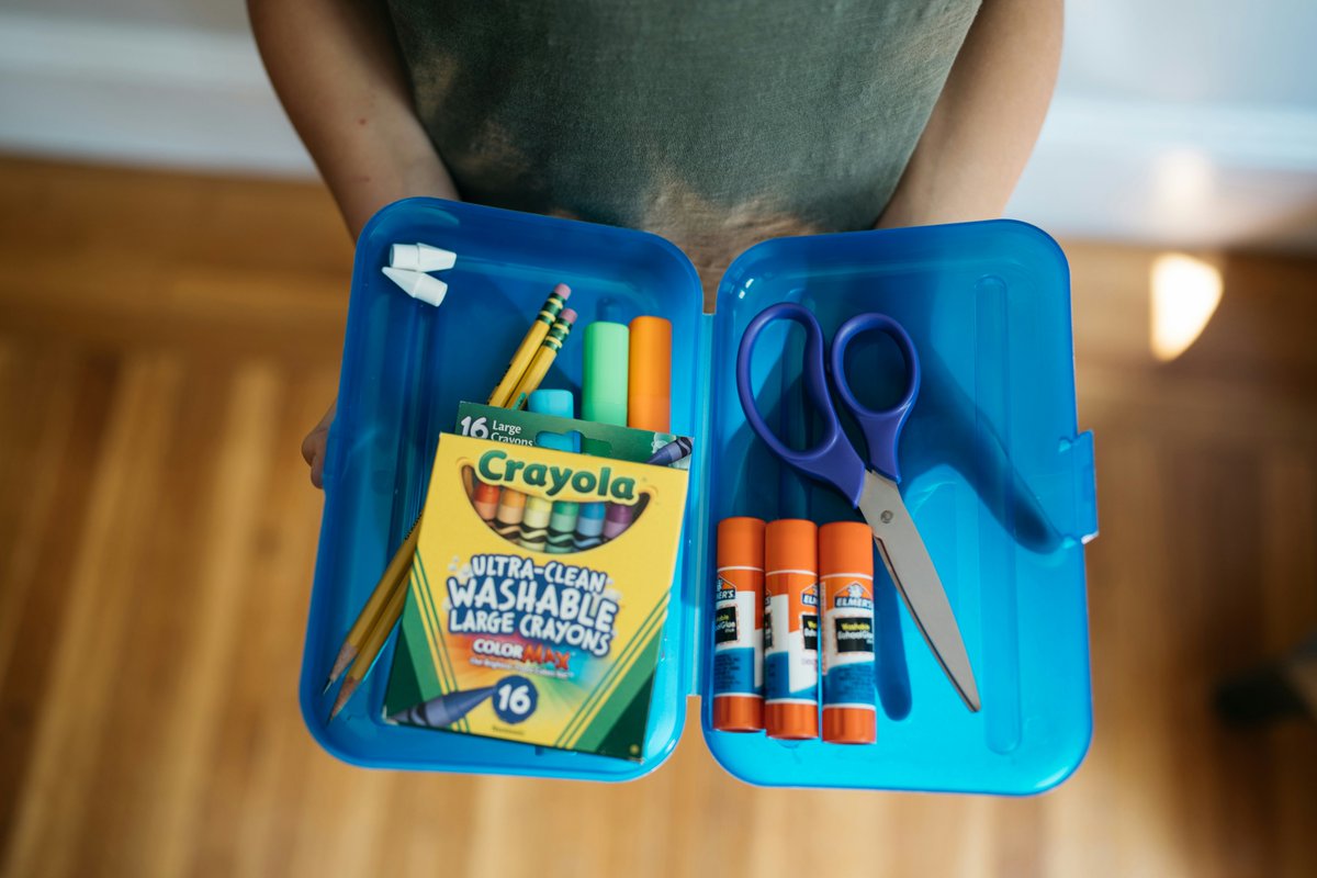 MaxterBoard's tweet image. EdTech Myths Busted 🔍
❌ &quot;Tech replaces teachers&quot; → It supports them!
❌ &quot;All students prefer digital&quot; → Learning styles vary!
What other myths do you hear?

#EducationForAll

Photo by Kelly Sikkema on Unsplash