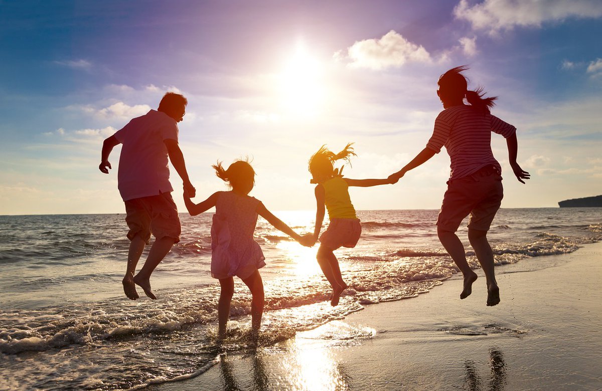 Goodbye school… Hello Pool! Check out the latest holiday offers with <a href="/TUIUK/">tuiuk</a> and snap up a holiday for your family this summer flying direct from #Exeter.

🔗 BOOK NOW: bit.ly/4mBXyhL

#FlyExeter