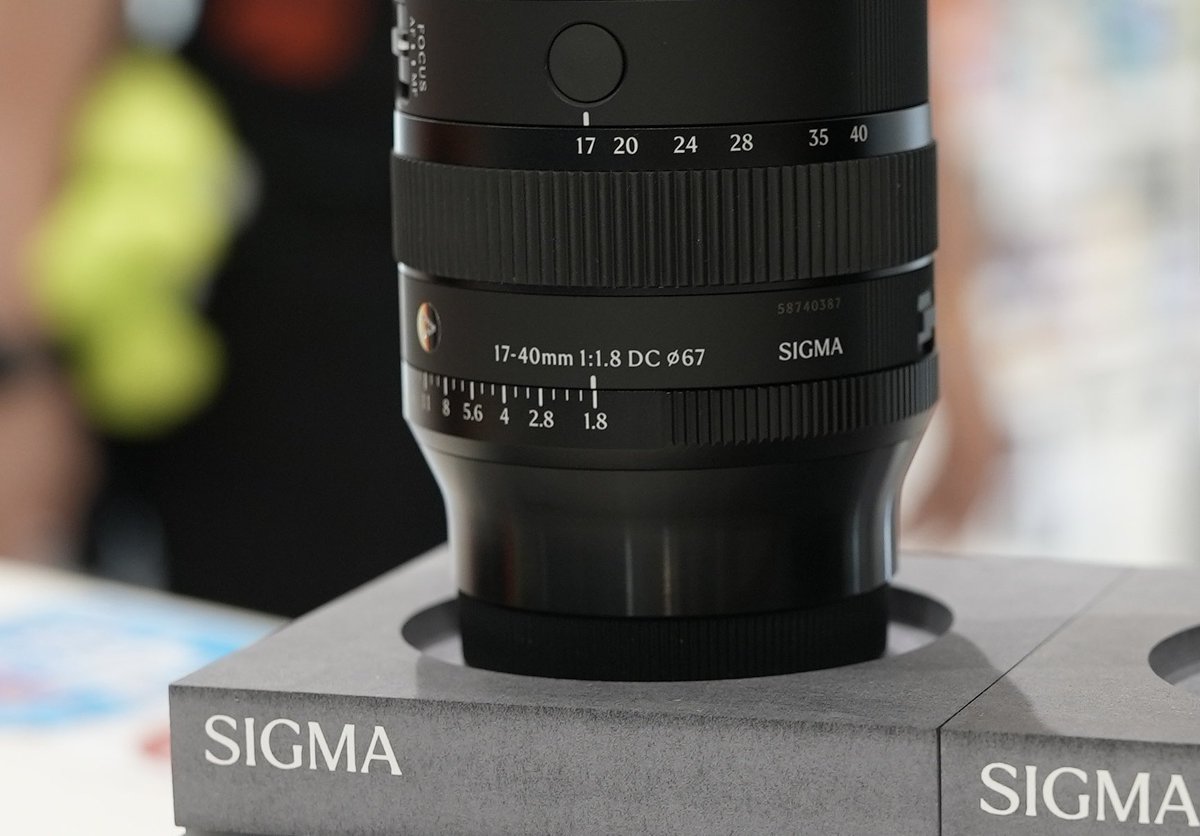 【新登場】【先行展示中】【予約受付中】

SIGMA Art  17-40mm F1.8 DC ミラーレス専用　APS-C対応
ソニーEマウント
富士フイルムマウント
（デモ機あります）

F1.8通し・インナーズーム・小型軽量・防塵防滴‼️

APS-C用ズームの常識を覆す一本！！

ぜひ店頭でお試しください✨
#sigma