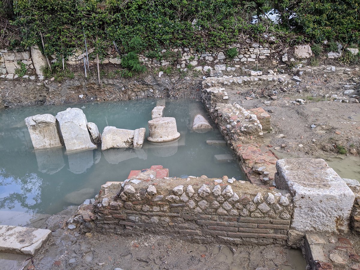 Nel 2018 ripartono gli scavi a San Casciano dei Bagni: dalle prime analisi geofisiche ai ritrovamenti eccezionali come il putto di bronzo 🏛️✨

Scopri la storia nella nostra nuova monografia:
🔗 sfogliami.it/fl/312506/rx2f…