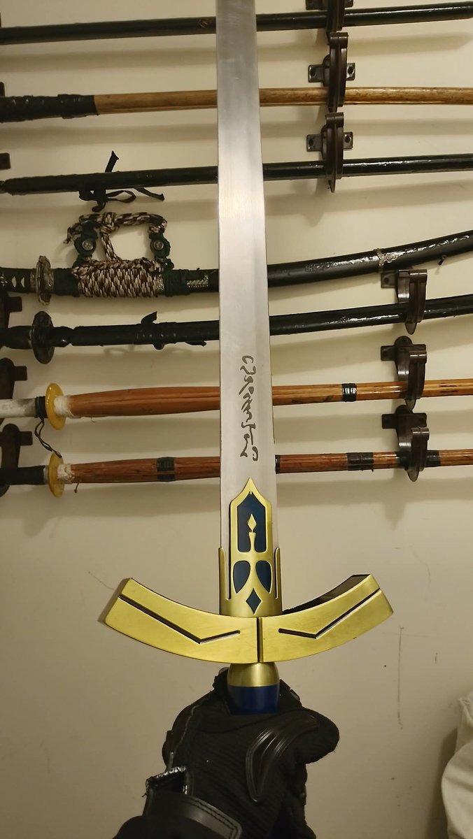 Steel Excalibur with Sharp Blade! 💥

Guys, I can't contain my happiness right now! Look what I have just acquired! ❤️✨

It's a steel Excalibur model with a sharp blade! Hope it serves as a good catalyst to summon our beloved King in HSR.

#FGO #Artoria #artoriapendragon