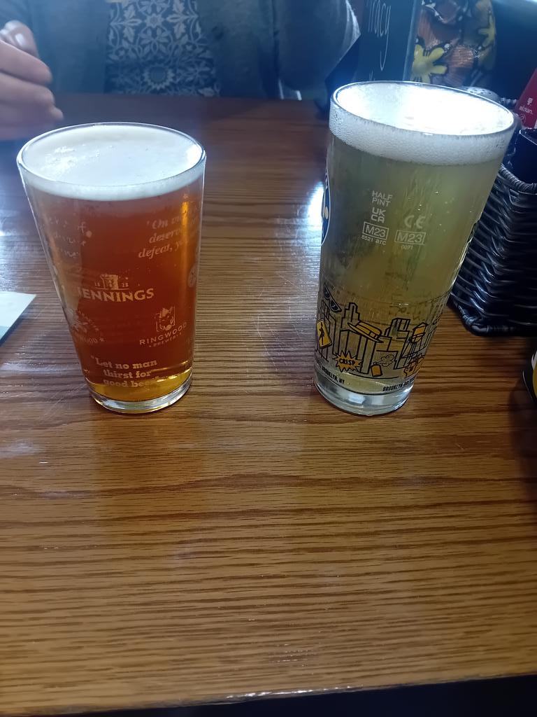 Over at the Olde Green Dragon in Oxton drinking <a href="/TetleysBeer/">Tetley's Beer</a> on Cask , can't say I've ever seen it on Cask before and <a href="/BrisBeerFactory/">Bristol Beer Factory</a>  Laser Juice , both went down very well with a nice meal, fantastic pub.
#bristolbeerfactory 
#tetleys