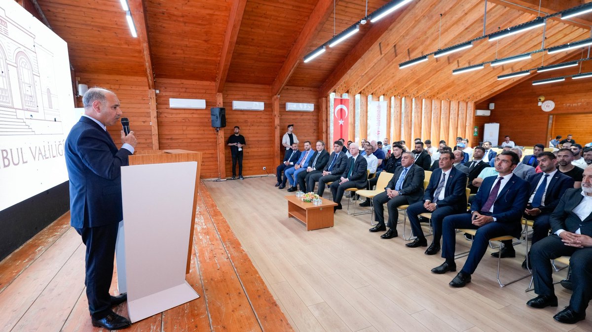 TC_istanbul's tweet photo. Roman vatandaşlarımızın sorunlarının ele alındığı, çözüm önerileri hakkında istişarelerde bulunulan Roman Koordinatör ve Kanaat Önderleri Eğitim Kampı;

Valimiz Davut Gül, İçişleri Bakan Yardımcımız Mehmet Aktaş, İller İdaresi Genel Müdür Yardımcısı Tarık Bahadır ve ilgili kurumların temsilcilerinin katılımıyla gerçekleştirildi.

@gul_davut

📍#Sarıyer