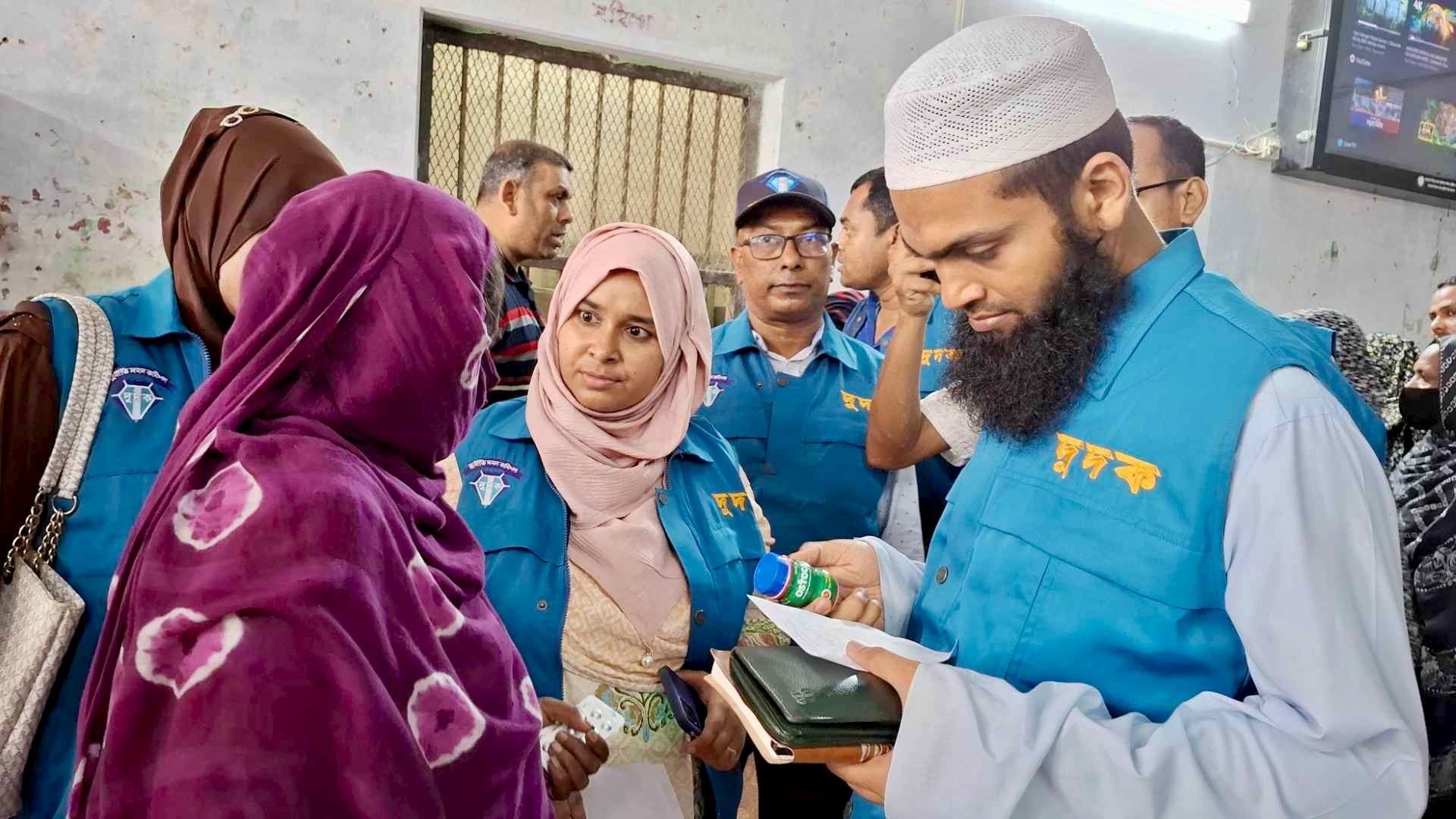 নওগাঁ সদর হাসপাতালে দুদকের অভিযান, পাওয়া গেল অনিয়ম