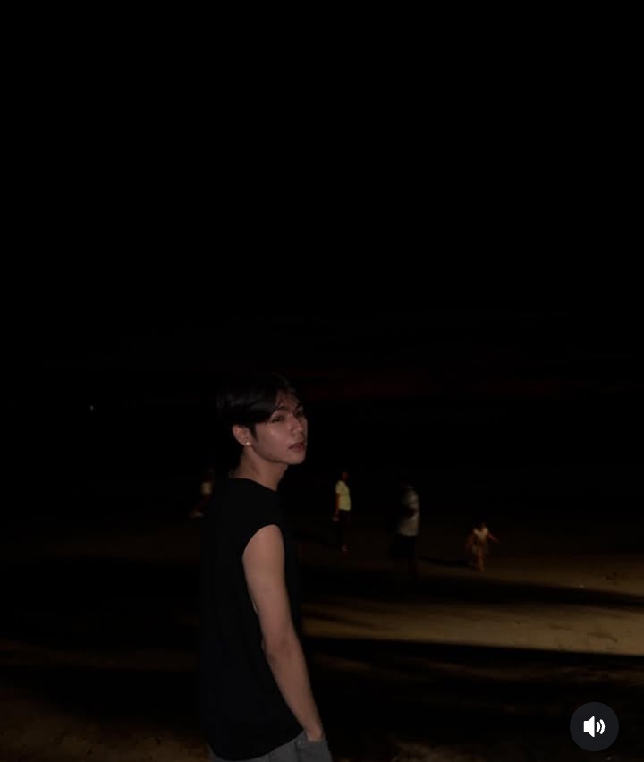 Happy seeing you have the time to enjoy and chill in the place you miss so much surrounded by people who the first to believe in you and your dream

#HORI7ON_KIM
#HORI7ON #호라이즌
<a href="/HORI7ON_twt/">HORI7ON member</a> 
<a href="/HORI7ONofficial/">HORI7ONofficial</a>