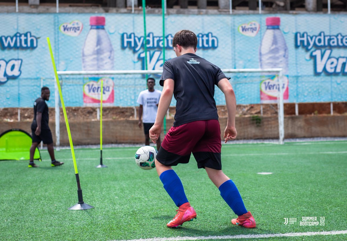 JuveAcademyGh's tweet image. Summer Bootcamp 2025 is on! ⚽🔥
We kicked off this Monday with high energy, focused drills, and smiling faces. The journey to becoming better players starts here.
#JuventusAcademyGhana #SummerBootcamp #TrainTheJWay #YouthFootball #Ghana