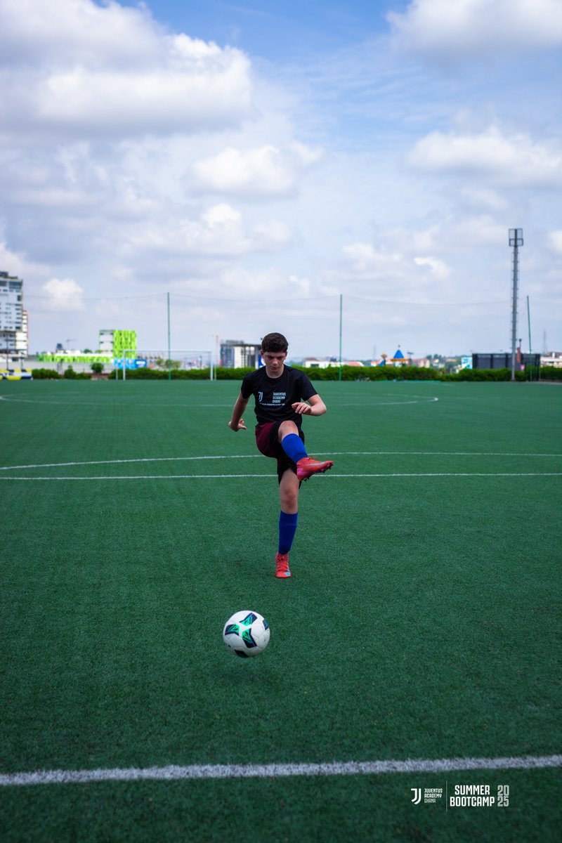 JuveAcademyGh's tweet image. Summer Bootcamp 2025 is on! ⚽🔥
We kicked off this Monday with high energy, focused drills, and smiling faces. The journey to becoming better players starts here.
#JuventusAcademyGhana #SummerBootcamp #TrainTheJWay #YouthFootball #Ghana