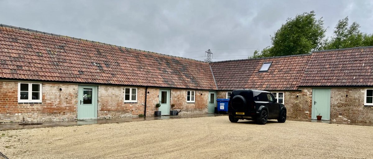 ernestcooktrust's tweet image. We’ve converted a range of dilapidated farm buildings on our Slimbridge Estate in Gloucestershire, into offices & storage space. 🛠️
Historical features – including a cider press – have been retained, & we’ve recently welcomed new tenants! 🍏👋
Read more: ernestcooktrust.org.uk/news/2025/06/c…