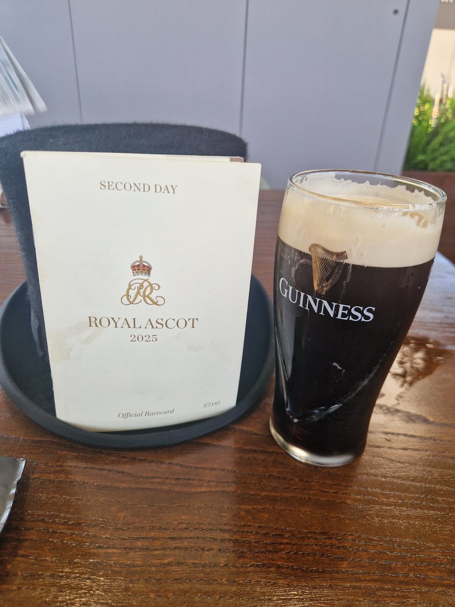 davemackinney's tweet photo. Day 2 at the best race meeting in the world @Ascot   weather getting hotter unlike my betting. But still so much to enjoy https://t.co/fRety06wA7