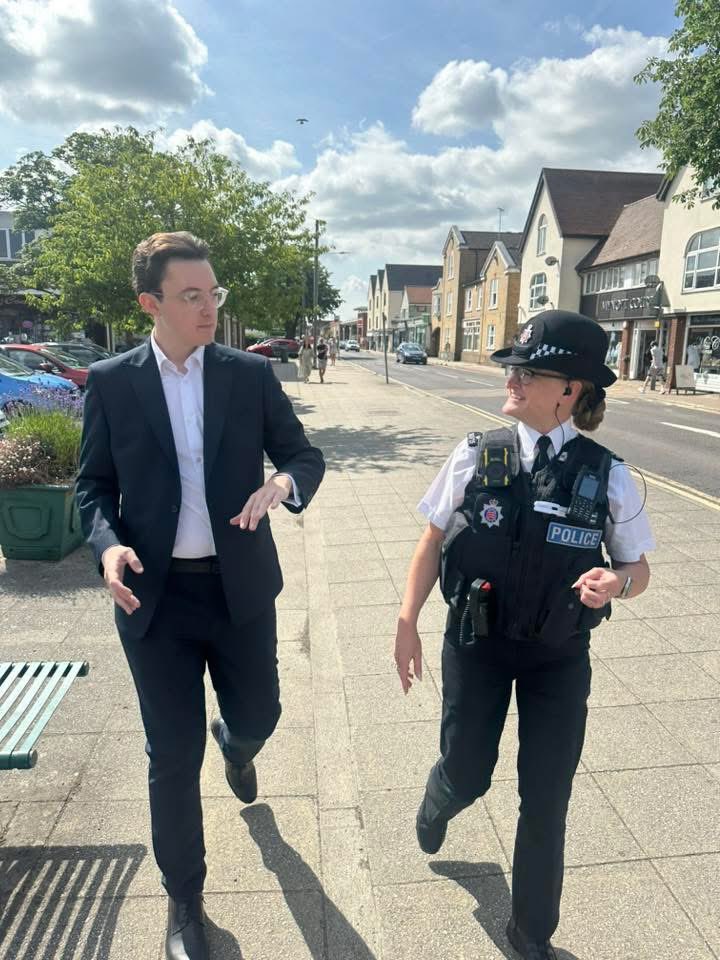 Will Calverley 🇬🇧 (@willcalverleyuk) on Twitter photo It was great to be joined by Chief Inspector Sparks this morning to not only formally meet in both our new roles, but also to discuss all things crime!
A great start to a really positive and constructive relationship between Tiptree and Essex Police.
<a href="/EssexPoliceUK/">Essex Police</a> It was great to be joined by Chief Inspector Sparks this morning to not only formally meet in both our new roles, but also to discuss all things crime!
A great start to a really positive and constructive relationship between Tiptree and Essex Police.
<a href="/EssexPoliceUK/">Essex Police</a>