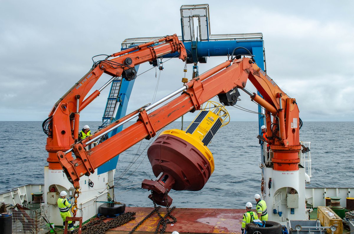 GeorgeEUproject's tweet image. GEORGE has developed a sampler for validating autonomous inorganic carbon measurements over long deployments. Last week at the PAP site, the samplers were installed on a large buoy for their first real-world test. Samples will be preserved for months for later lab analysis 🥇
