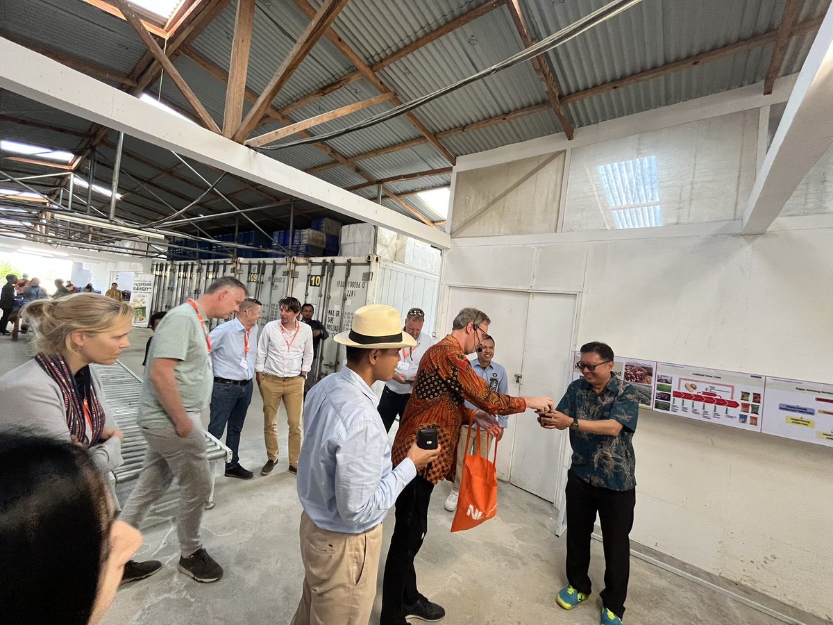 #Dutch Economic Mission #Horticulture track’s site visit program ends at the <a href="/indofood/">Indofood</a> sorting &amp; processing facility. We would like to thank you for your warm hospitality hosting the Dutch delegation