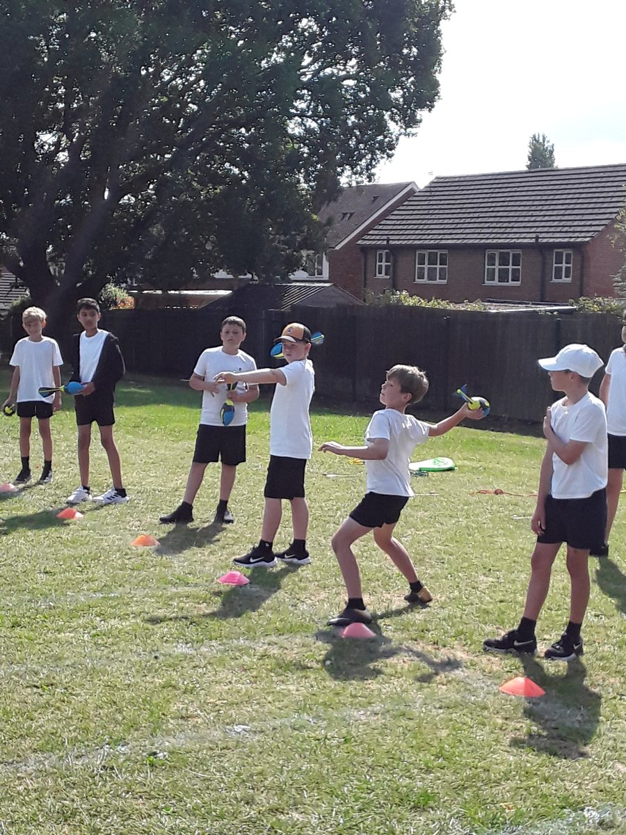 carletonparksch's tweet photo. What a fantastic morning we have had for KS2 Sports Day. Thankyou to all of the grown ups for coming along to cheer everyone on. The children were amazing. Well done everyone! We can't wait to do it all again this afternoon for Reception and KS1. #TeamCP #bethebestyoucanbe https://t.co/WEAmgHLnzk