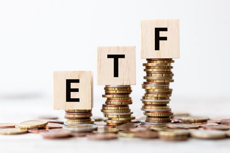 Just a random thought I feel like most people don’t really know much about crypto ETFs.👇

 So here’s a simple breakdown of what they are and why they actually matter.

What’s a Crypto ETF (in simple terms)?

So an ETF goes like this:
It lets people invest in crypto without