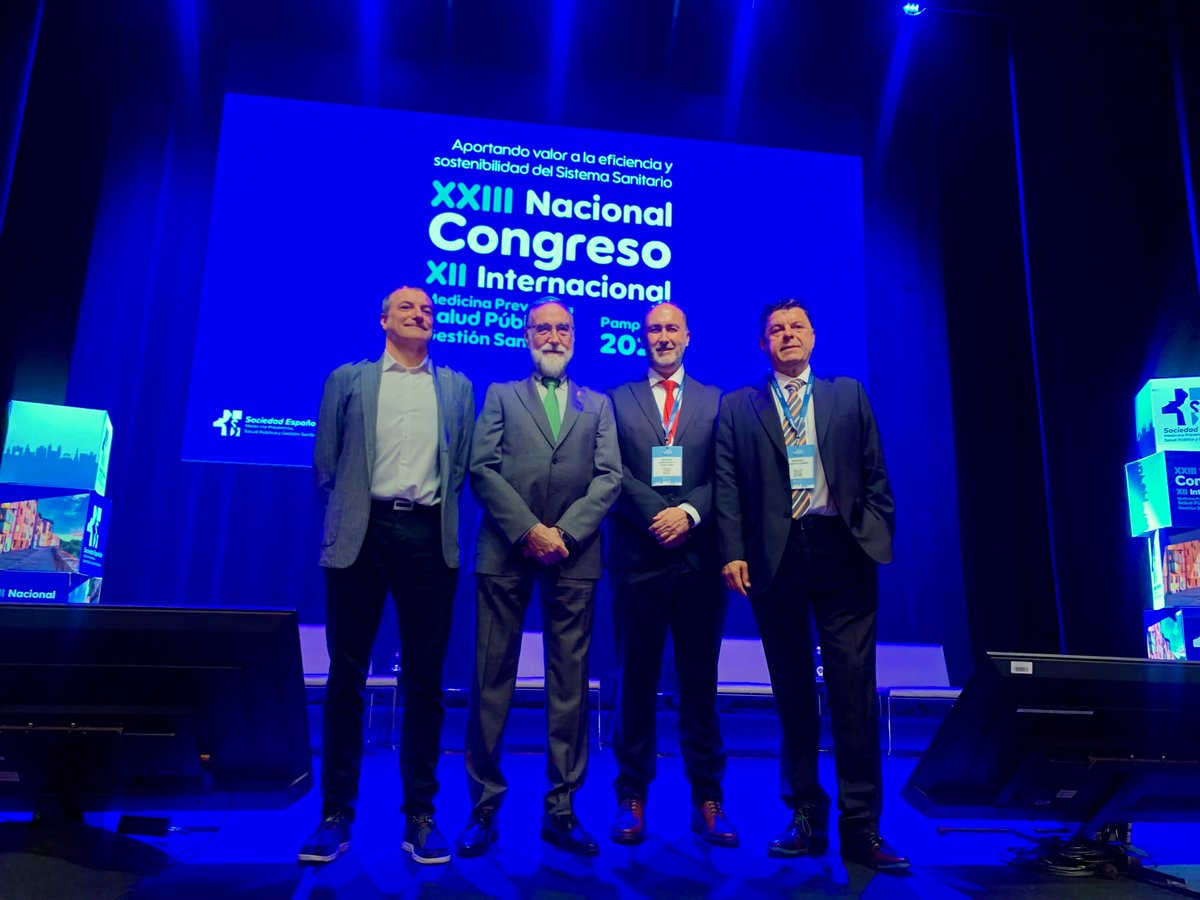 salud_na's tweet photo. El consejero @FdoDominguezC ha participado en la inauguración del congreso de la  @SEMPSPH

"Apostar por la prevención es apostar por un modelo sostenible. Cada euro invertido en prevención es una inversión que retorna en salud y en calidad de vida" https://t.co/1u9ZVs3pcx