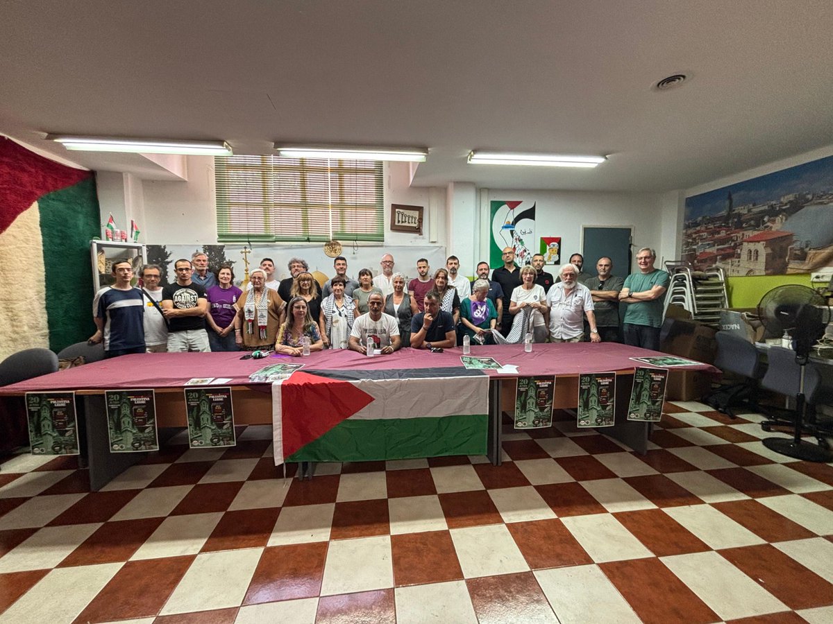 IU Aragón🔻✳️ (@iu_aragon) on Twitter photo 🔻Acompañamos la presentación de la Manifestación por #Palestina 🇵🇸 en la <a href="/Casapalestina_/">Casa Palestina de Aragón</a>
🗓️20 de junio
🕐18:30 horas
📍Glorieta Sasera, Zaragoza
📢 ¡Todo nuestro apoyo al pueblo palestino! No es una guerra es un #genocidio. ¡Nos vemos en las calles!
#PalestinaLibre #Aragón 🔻Acompañamos la presentación de la Manifestación por #Palestina 🇵🇸 en la <a href="/Casapalestina_/">Casa Palestina de Aragón</a>
🗓️20 de junio
🕐18:30 horas
📍Glorieta Sasera, Zaragoza
📢 ¡Todo nuestro apoyo al pueblo palestino! No es una guerra es un #genocidio. ¡Nos vemos en las calles!
#PalestinaLibre #Aragón