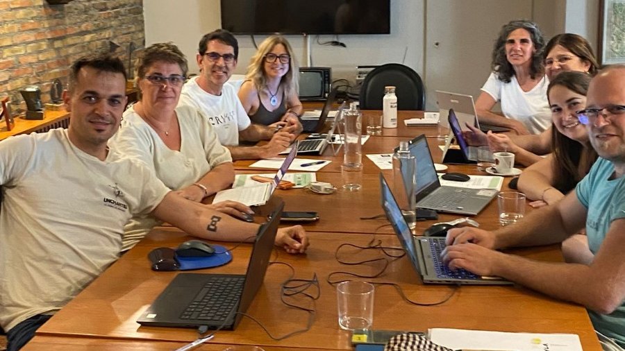 ✅El 16 i 17 de juny a Sort <a href="/arcaruralcat/">Associació Iniciatives Rurals Marítimes Catalunya</a>  i els GALs del #LifeeCOadapt50 es van reunir per compartir avenços, avaluar els Living Labs de la mà de <a href="/raiels_/">Raiels</a>  i conèixer iniciatives d’adaptació al canvi climàtic sobre el terreny amb <a href="/projecteboscos/">Projecte Boscos de Muntanya</a>
ℹ️ ecoadapt50.eu/ca/-/trobada-d…