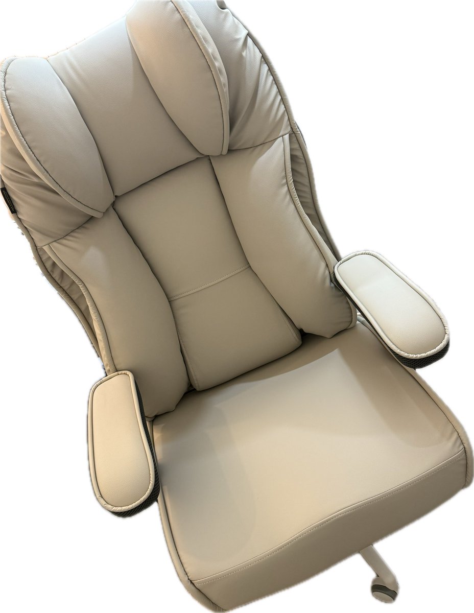 랑캐랑캐가 보내준 게이밍 의자😌🧡
나 이제 푹신한 의자 쓴다ㅏ아아아
잘쓸게 고마와🐯🐅🧡