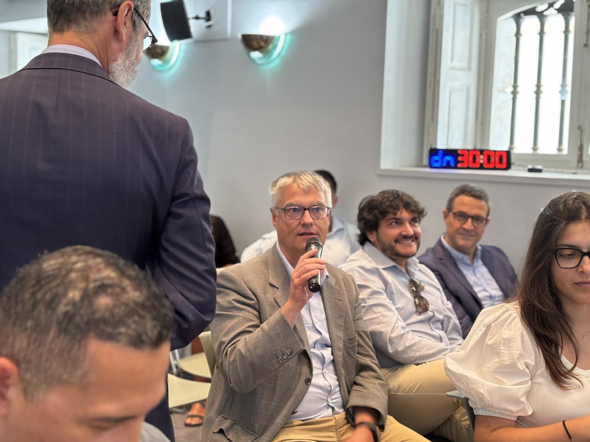 ceeivalencia's tweet image. Una de las claves que nos deja esta jornada #SommosConnecta es &quot;no olvidarnos del valor de las personas&quot;.

🙌 Gracias a @AVALNET y entidades que habéis hecho posible esta conversación clave para afrontar los desafíos que nos plantea la gestión del talento en el horizonte 2030.