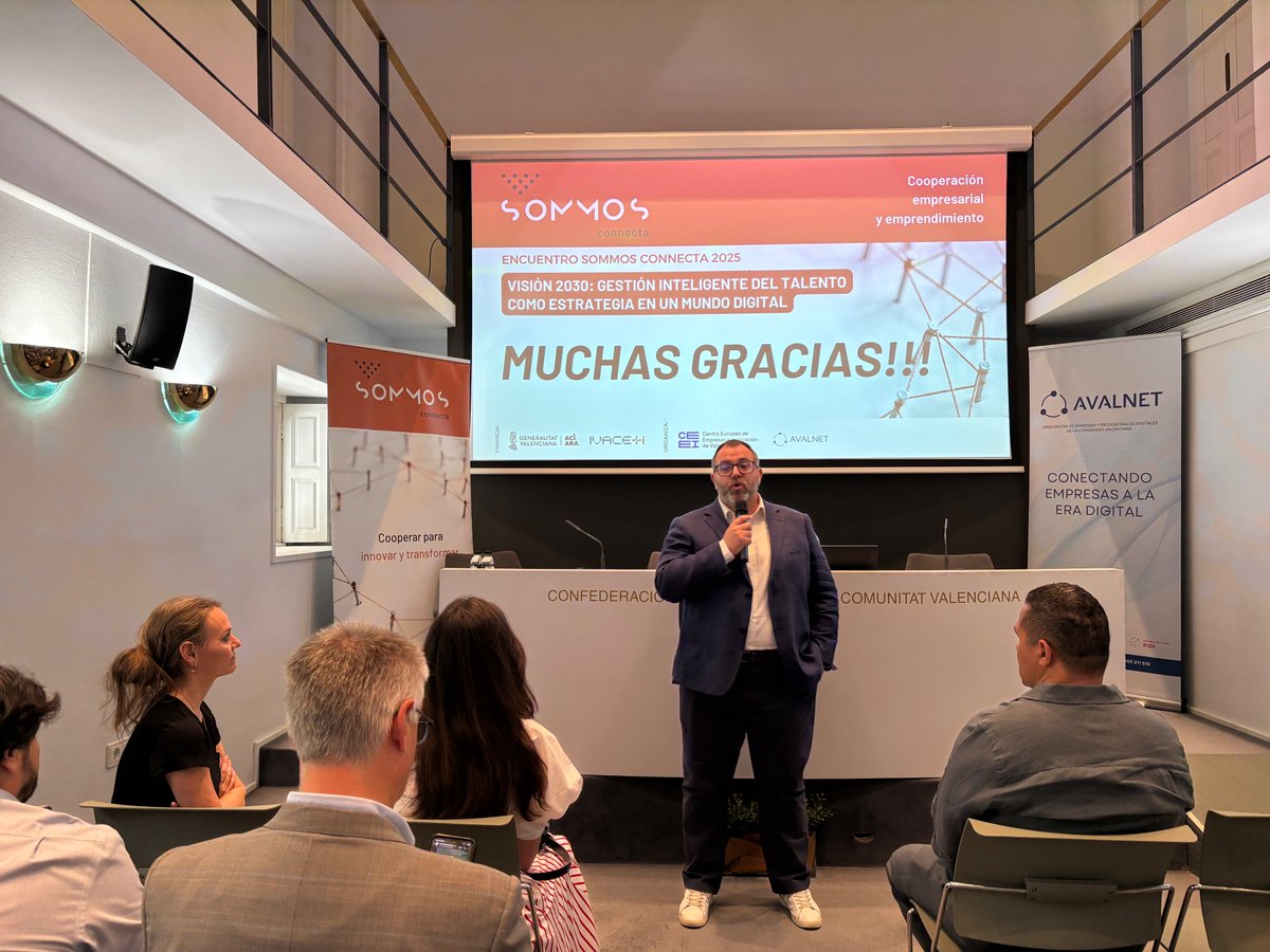 ceeivalencia's tweet image. Una de las claves que nos deja esta jornada #SommosConnecta es &quot;no olvidarnos del valor de las personas&quot;.

🙌 Gracias a @AVALNET y entidades que habéis hecho posible esta conversación clave para afrontar los desafíos que nos plantea la gestión del talento en el horizonte 2030.