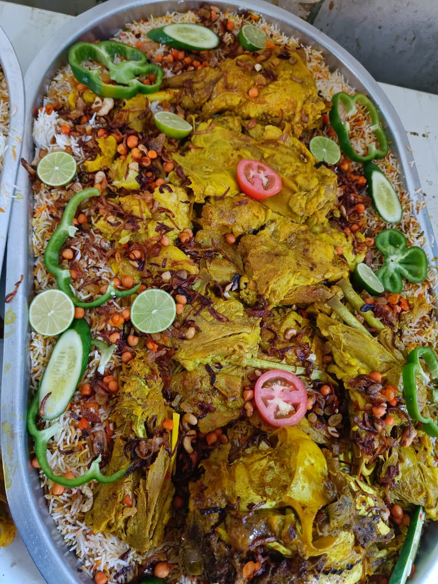 #العماني_يدعم_العماني
عروض الصيف من #مطعم_الشيف_العماني بتعاون مع الديوانيه للحلوى العمانية عن طلب نصف ذبيحة لك كيلو حلوى من الديوانيه للحلوى العمانية 
لطلب 94020809
تعرف على المزيد 
instagram.com/p/DLCb5HUtHeZ/…
#مطعم_الشيف_العماني 
#الديوانية_للحلوى_العمانيه