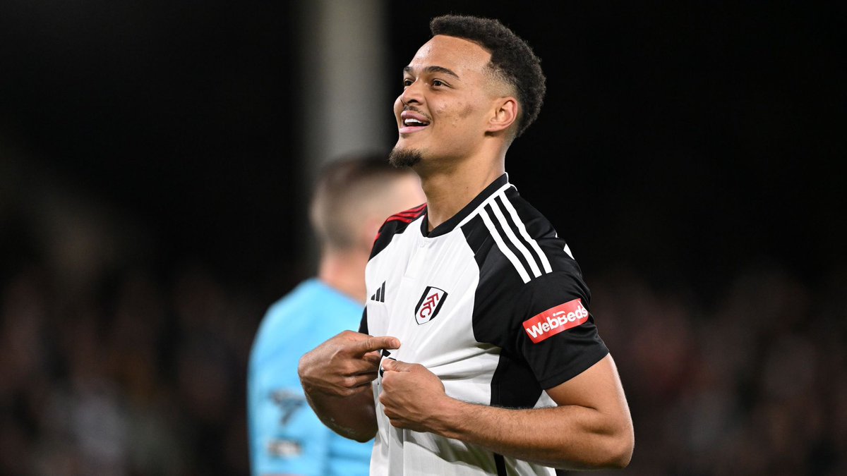 All Day LUFC (@alldaylufc) on Twitter photo 🗞️ Fulham rejected a bid of £26 million + £6 million in add-ons from Leeds United for striker Rodrigo Muniz (24) earlier in this window.
Leeds clearly happy to spend this summer.
#LUFC | <a href="/BerenCross/">Beren Cross</a> 🗞️ Fulham rejected a bid of £26 million + £6 million in add-ons from Leeds United for striker Rodrigo Muniz (24) earlier in this window.
Leeds clearly happy to spend this summer.
#LUFC | <a href="/BerenCross/">Beren Cross</a>