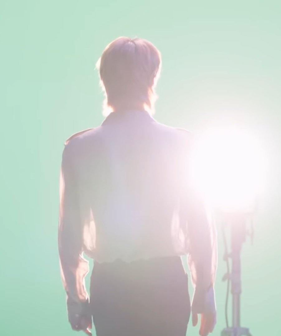 Ten's body silhouette