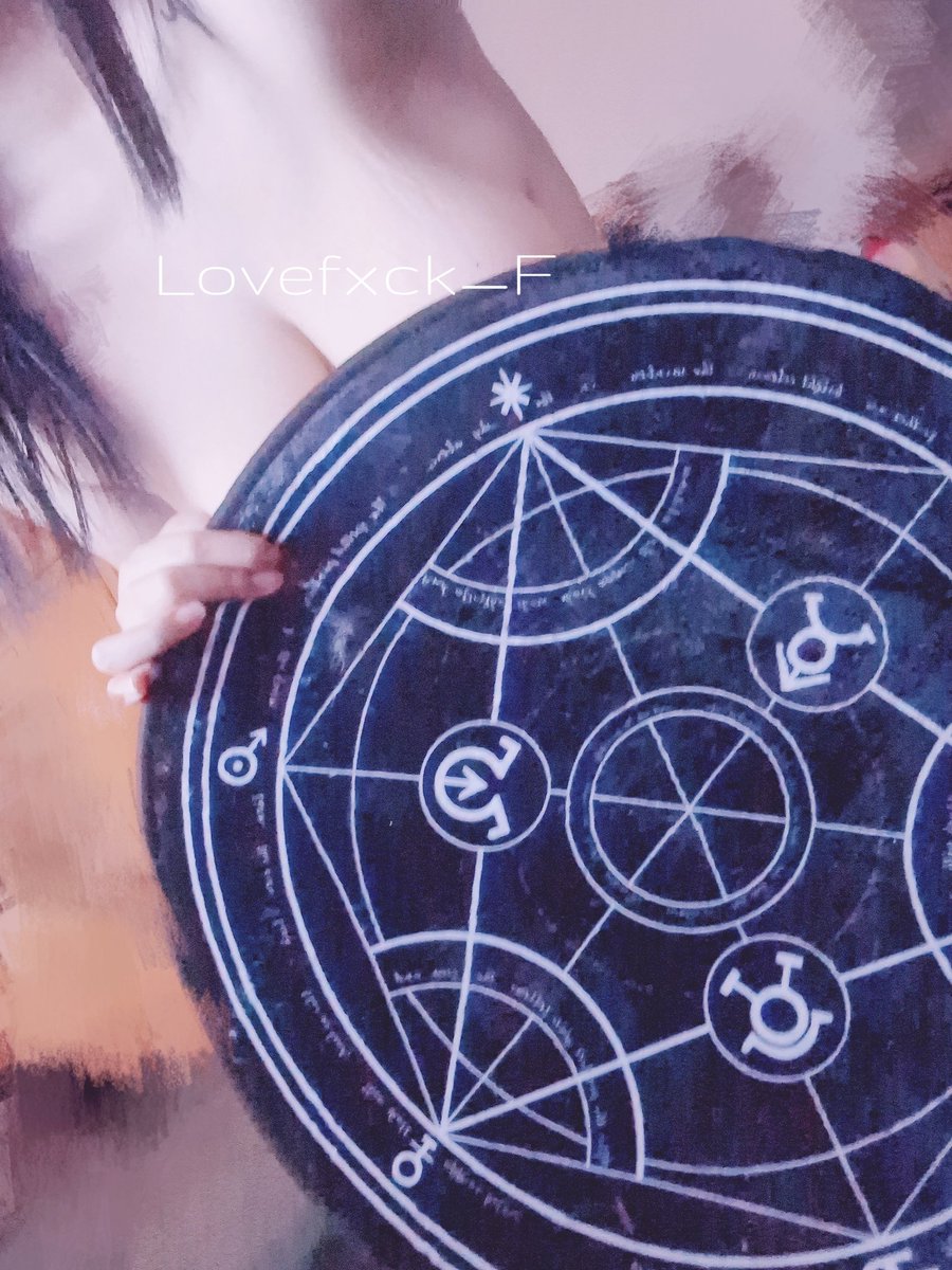 有人知道這是什麼嗎😈 https://t.co/xYK0wTpByU