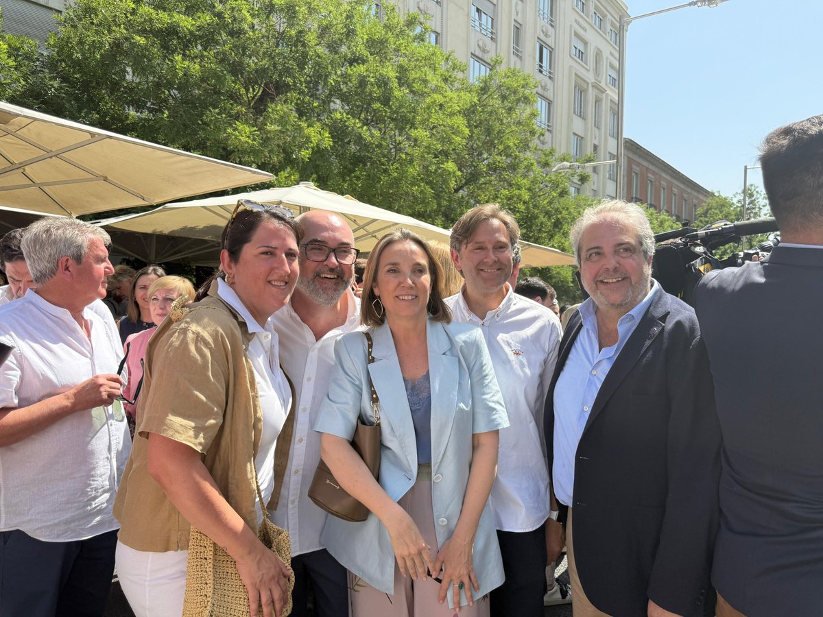 PPdeMallorca's tweet photo. 📍Madrid - El nostre conseller, @rabs2018, s’ha sumat a la manifestació per un finançament just:

❌ Que no castigui la bona gestió del Consell
✅ Que deixi invertir els estalvis en serveis públics
📈 Que actualitzi els sous dels treballadors
🌴 Plus d’insularitat com a Canàries https://t.co/wTPjIMQHZW