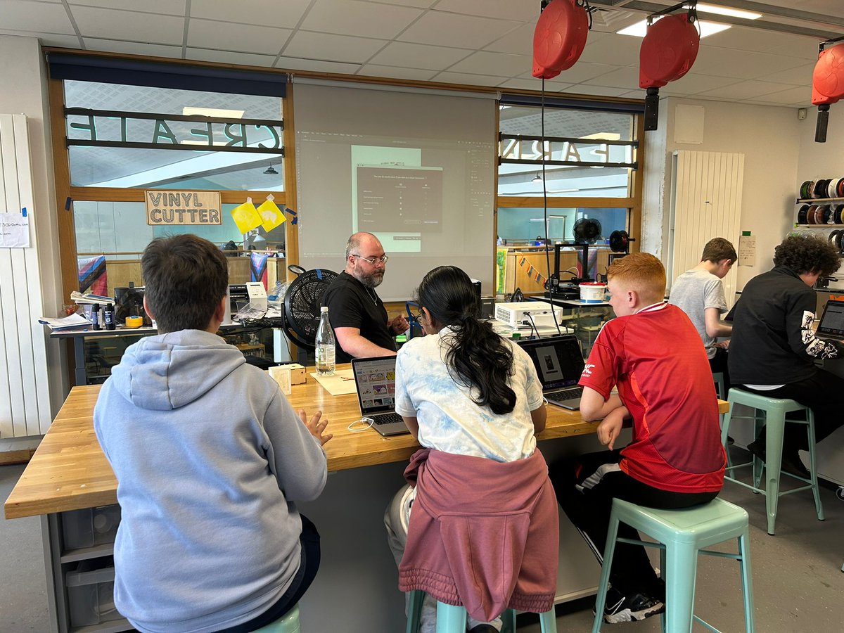 Ériu Community College Dublin 15 tweet media