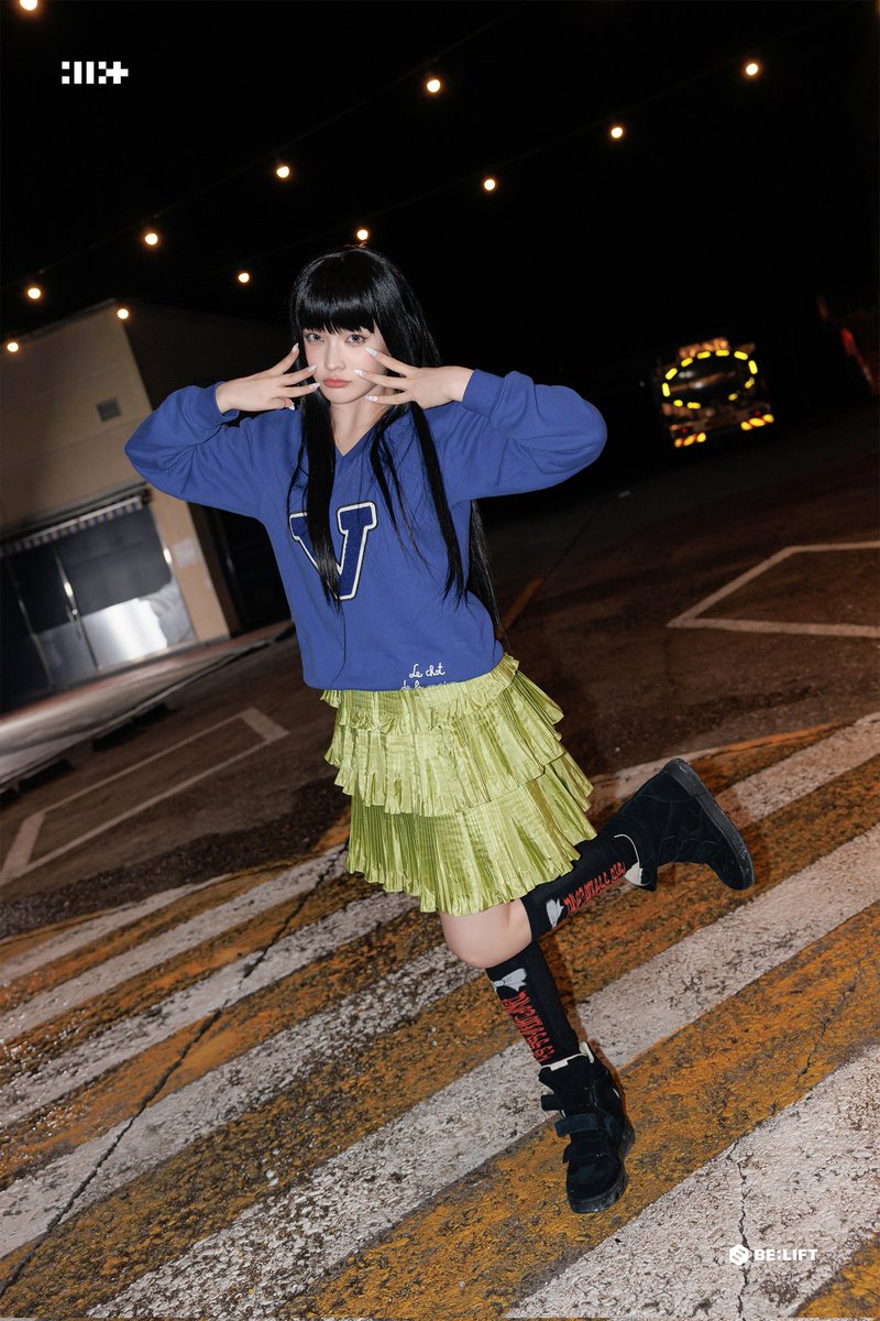 [WEVERSE]

ILLIT (아일릿) '빌려온 고양이 (Do the Dance)' MV Shoot — Behind Cut 

- #IROHA #이로하

#ILLIT #아일릿 #ILLIT_bomb
#아일릿_빌리언고양이