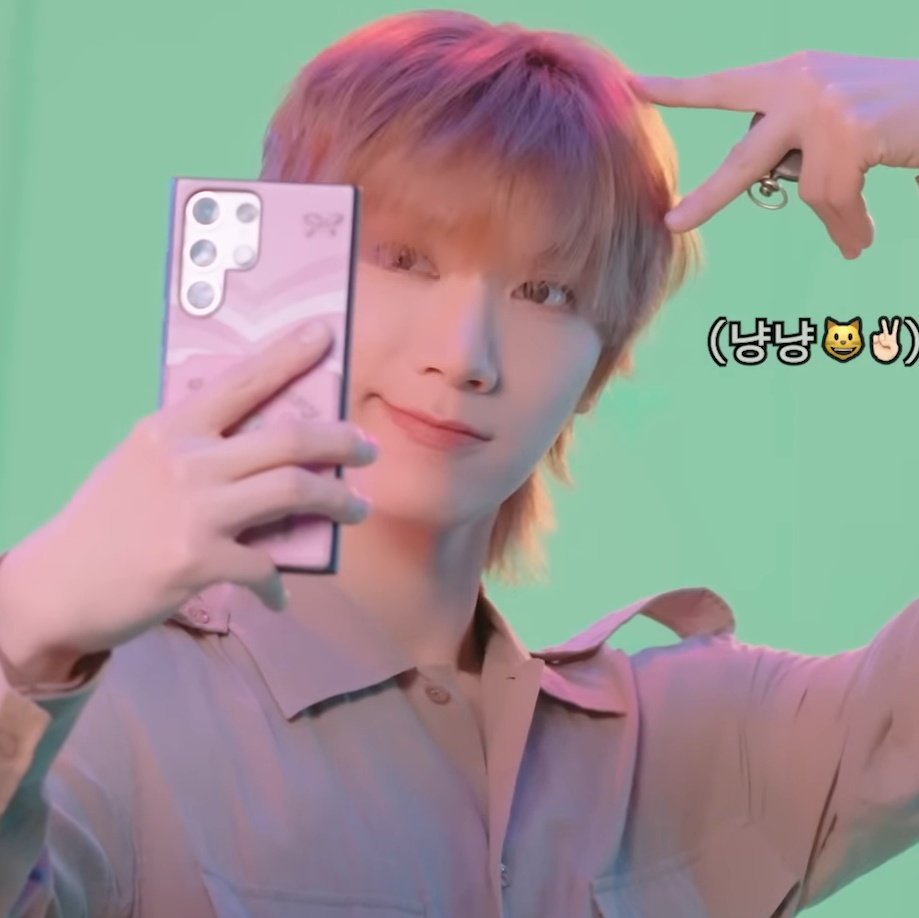 𖹭¹⁴²⁷ tweet media