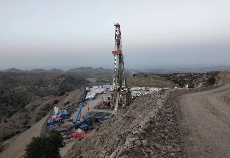 Lakki Marwat
🔸 Fitna al khwarij yerrorists have blown up the main gas pipeline from the Bettani gas field to Punjab using explosives.
The blast triggered a fire, causing a massive gas leak.

🔸Security forces have been dispatched to the site of the incident.
The pipeline was