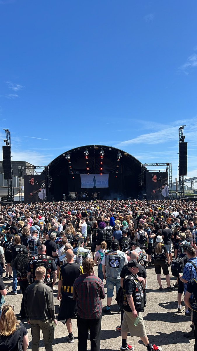 HyperFlop tweet media