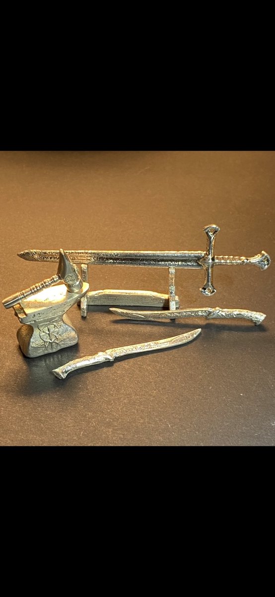 BugOutBullion's tweet photo. Today’s #WeaponsWednesday has been Forged in the Fires of Mordor!!
#silver #silversqueeze #preciousmetals #Handpours https://t.co/tWUMbzpTcH