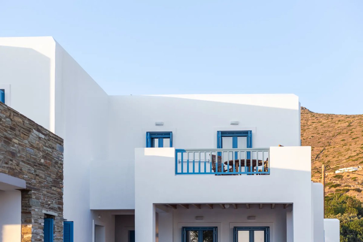 aegeanseasons's tweet photo. Enjoy your holidays... in the magical island of Andros! 
Welcome to Aegean Seasons Apartments, where elegance meets Cycladic charm. Unwind in a place where impeccable service, comfort, and local hospitality await. https://t.co/mzRGcMiyFk