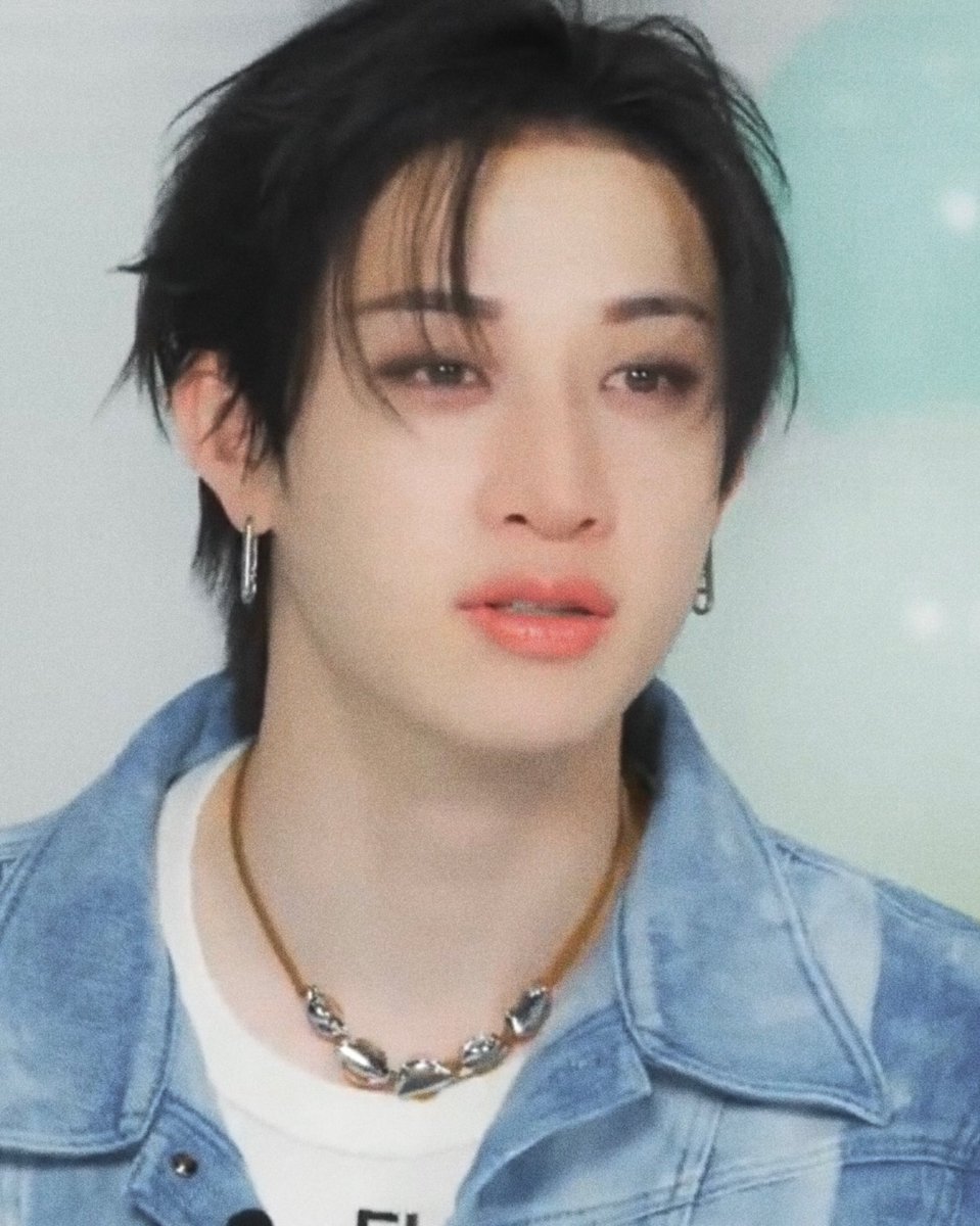 sisyphvsishere's tweet photo. he is the most beautiful man I have ever seen in my entire fucking life what the hell what the fuck what the genuine fuck https://t.co/WhhMZ11svM