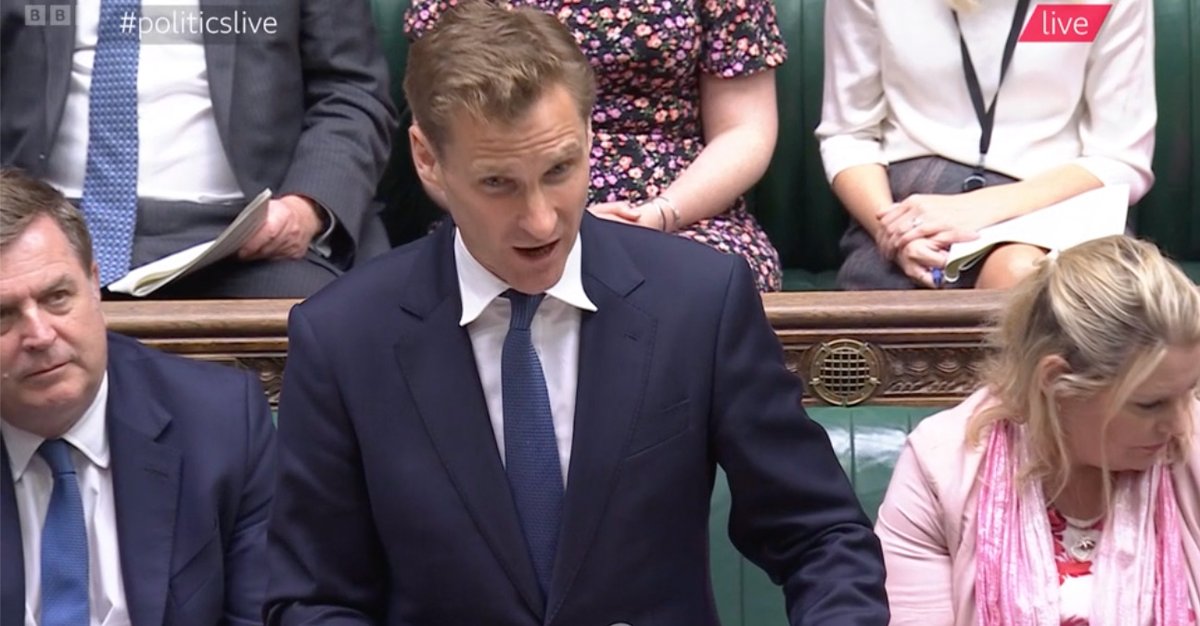 mrdavemacleod's tweet image. even Tory Deputy PM Chris Philp's shirt collars are in open revolt against him #PMQs