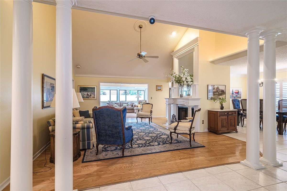 akrenny's tweet photo. 11501 Cerca Del Rio Place, Temple Terrace, FL, 33617
3 bed | 2 bath 2148 Sq. Ft.
Active | 510000
https://t.co/iyujsvd8Qx
BEAUTIFUL RIVER LANDING ONE STORY HOME. 3BR/2BATH, VAUITED CEILINGS IN LIVING ROOM, FAMILY ROOM WITH WINDOWS SEALED WITH SAFETY COVERING. SEPARATE DINING... https://t.co/aV66m56Lct