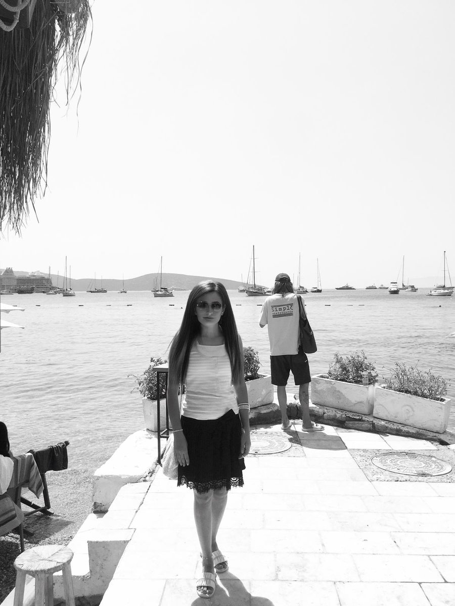 nbsanatart's tweet photo. Muğla, Bodrum Sahili
Tarih: 23.08.2024
Fotoğraf Albüm Seri: 5
Konsept: “Bitkiler, Çiçekler, Sanat, Renkler”
Koleksiyon: “Sanatın Doğa’ya, Doğa’nın Bölgeye, Yaşanılan çevrenin Sanata yansıması”
📍: Muğla, Bodrum Sahili
✏️ : @NBSanatArtGllry
#NewProfilePic #earthworld #gundem https://t.co/PLMMTV7GiM