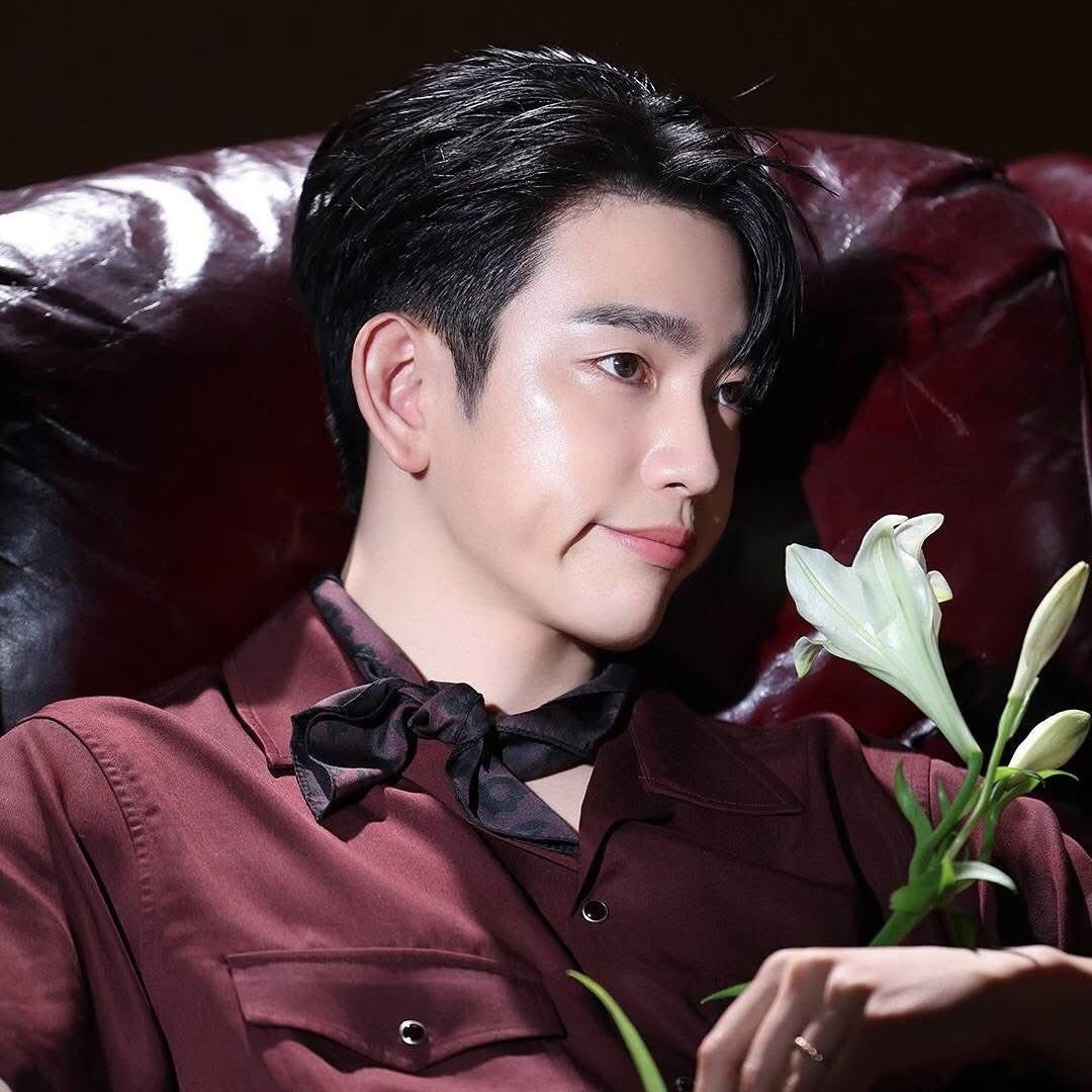 sasikarn231's tweet photo. หล่อ ละมุน มาก 🐯🍑#จินยอง #Jinyoung  #GOT7💚 https://t.co/Z2bj5lTp8u