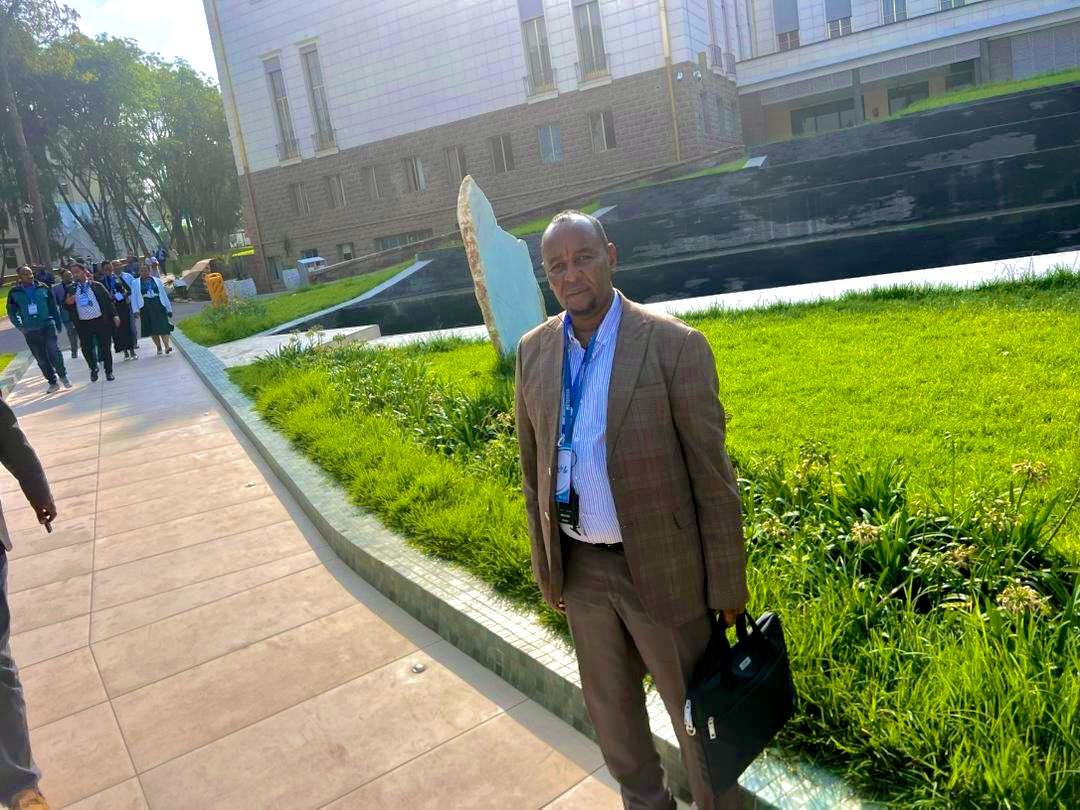 Today, I had the privilege of attending a high-level dialogue between Prime Minister Dr. Abiy Ahmed and representatives of Ethiopian political parties. The discussions were both substantive and forward-looking, focusing on security, economic stability.
<a href="/AbiyAhmedAli/">Abiy Ahmed Ali 🇪🇹</a>