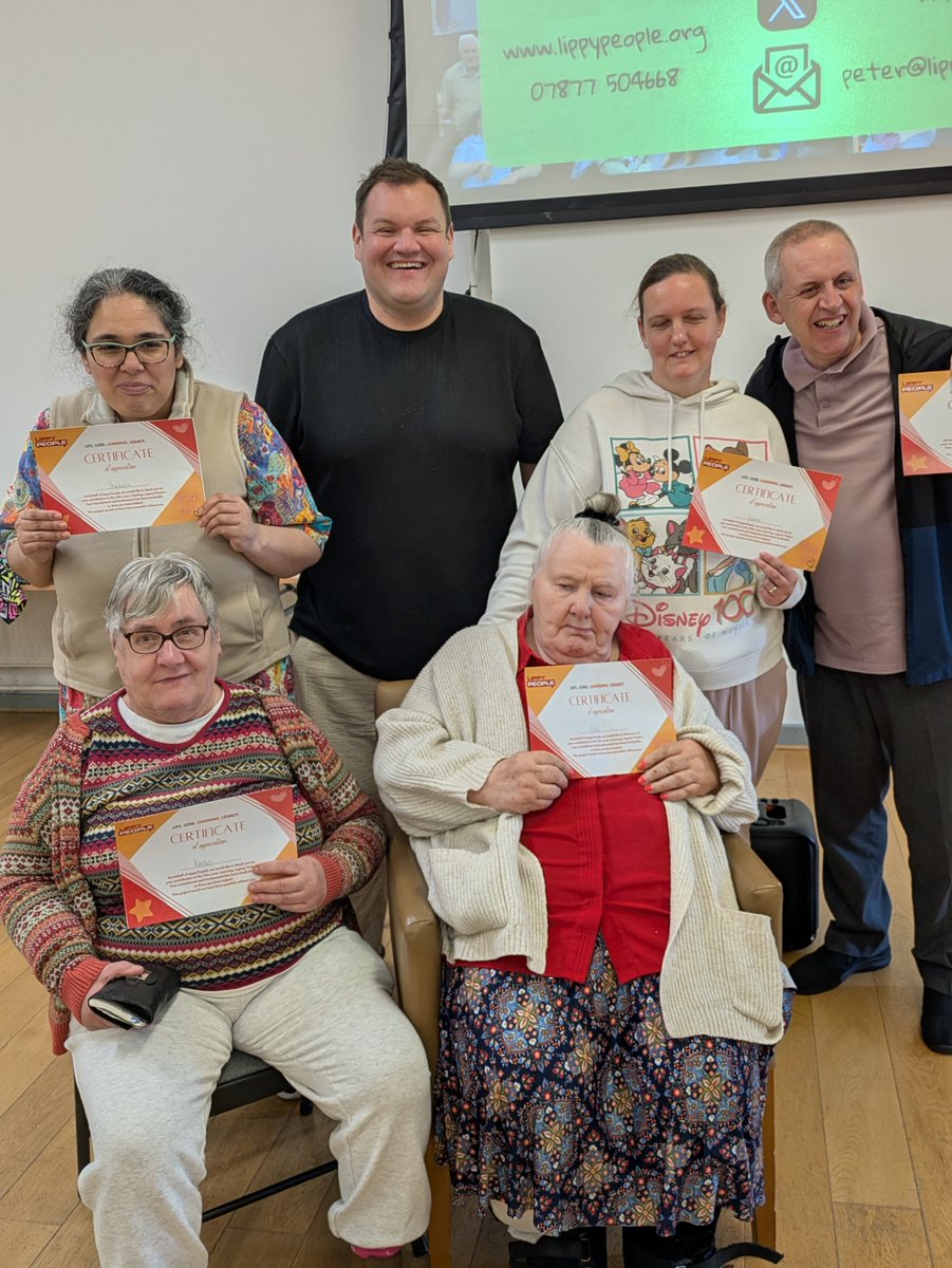 Lippy People tweet media