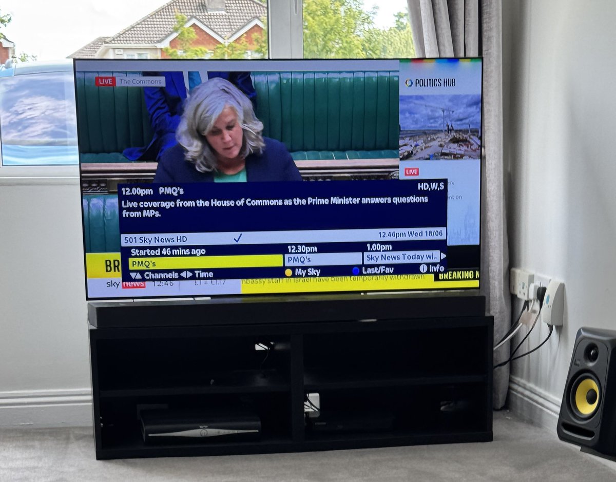 Hi <a href="/SkyNews/">Sky News</a> <a href="/SkyNewsBreak/">Sky News Breaking</a> what’s with the apostrophe?