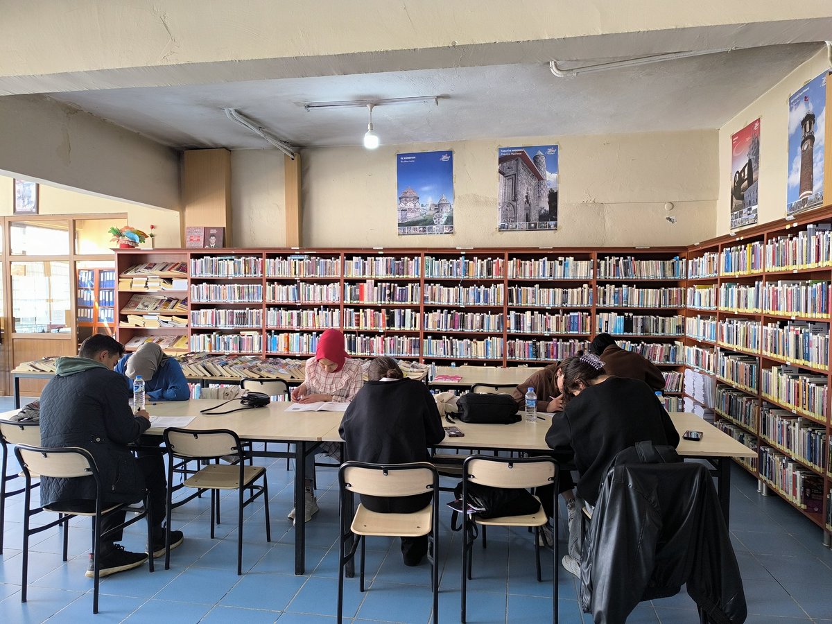 10. ve son Tyt denememizi gerçekleştirdik.

Emek veren tüm öğrencilerimize sınavlarında başarılar dileriz.

Kütüphanemize bekleriz 🇹🇷🇹🇷🇹🇷 

<a href="/TCKulturTurizm/">T.C. Kültür ve Turizm Bakanlığı</a>
<a href="/KTBKYGM/">KYGM</a>
<a href="/Erzurumiktm25/">ERZURUM İL KÜLTÜR VE TURİZM MÜDÜRLÜĞÜ</a>
<a href="/titizonur/">Onur Titiz</a>
<a href="/ahmet_yer/">Ahmet Yer</a>
<a href="/etkinkutuphane/">Etkin Kütüphane</a>
<a href="/isaibsencerihk/">Erzurum İsmail Saib Sencer İHK</a>
<a href="/karayazigovtr/">T.C. Karayazı Kaymakamlığı</a>