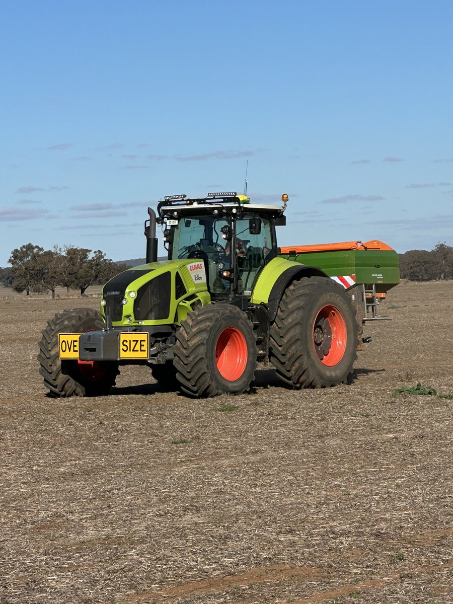 Grassroots Agronomy (@grassrootsag) on Twitter photo <a href="/JJfarmequipment/">Justin James 🇦🇺</a> Humming along, the team was very impressed with calibration using the mats & phone app 😎 <a href="/JJfarmequipment/">Justin James 🇦🇺</a> Humming along, the team was very impressed with calibration using the mats & phone app 😎